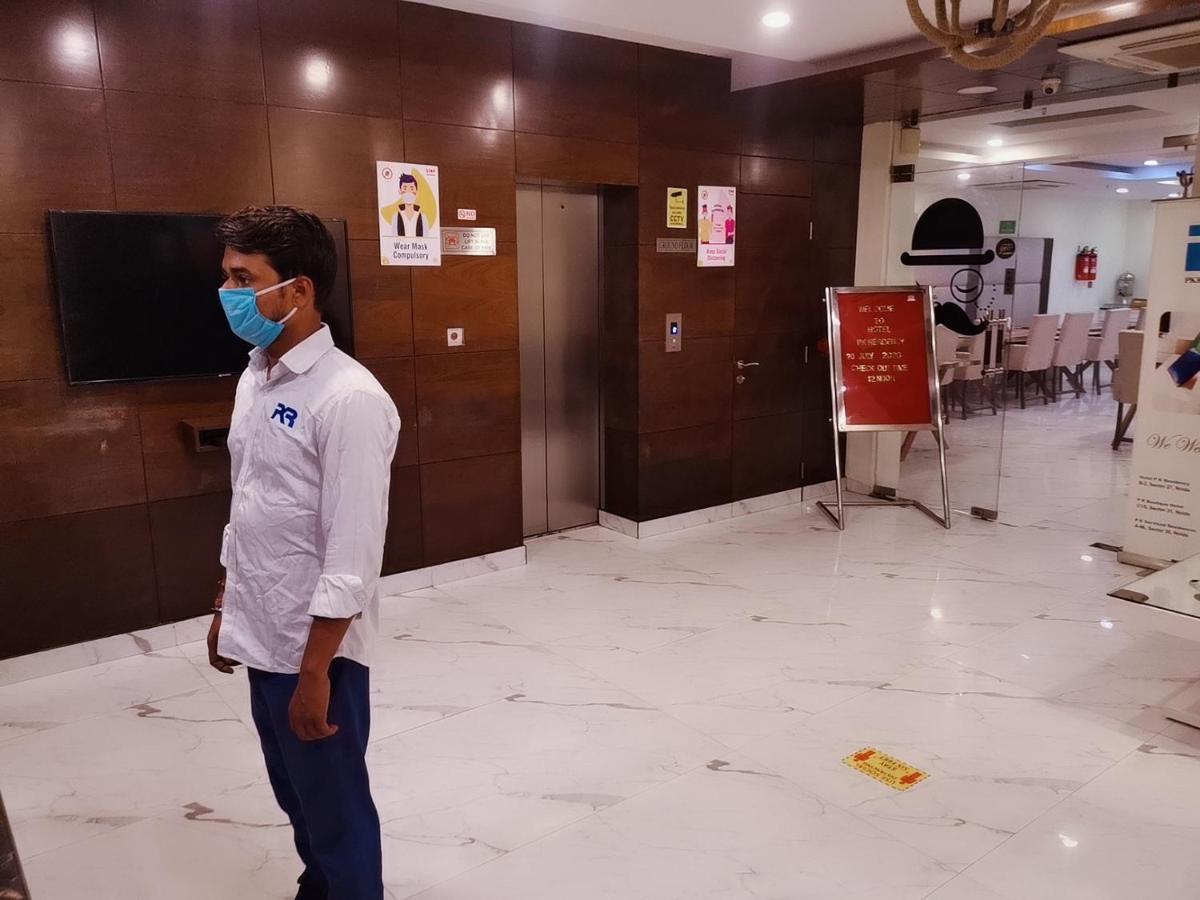 Hotel Pk Residency Noida Exterior photo