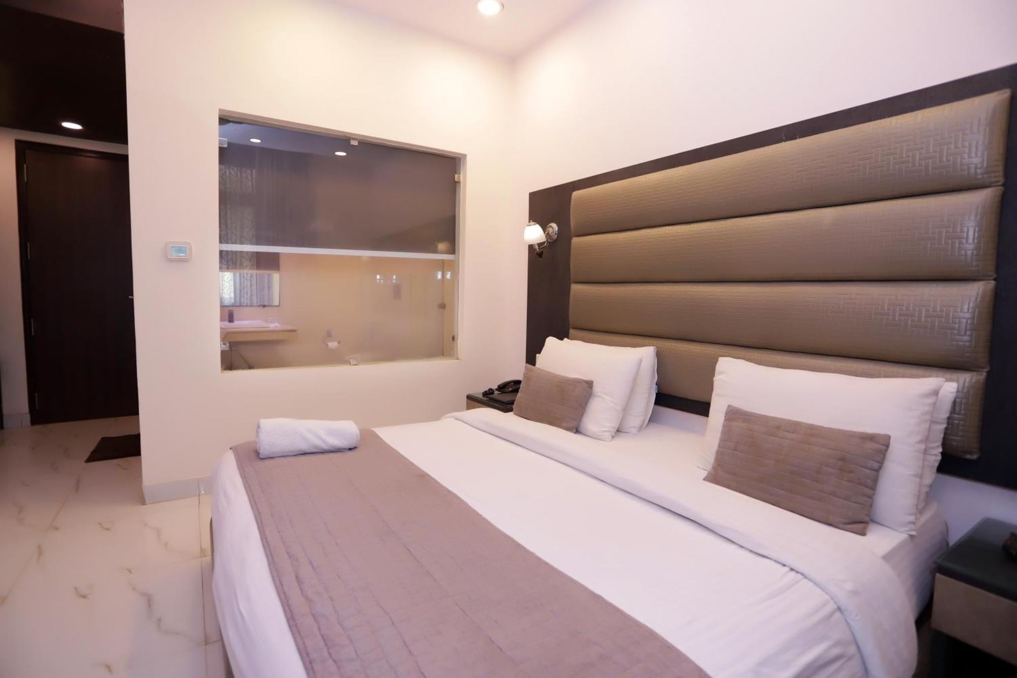 Hotel Pk Residency Noida Exterior photo