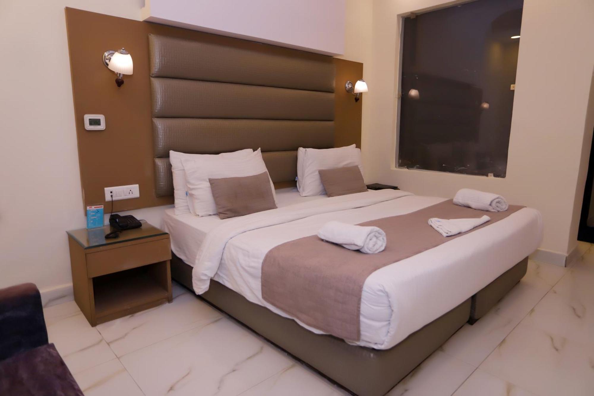 Hotel Pk Residency Noida Exterior photo