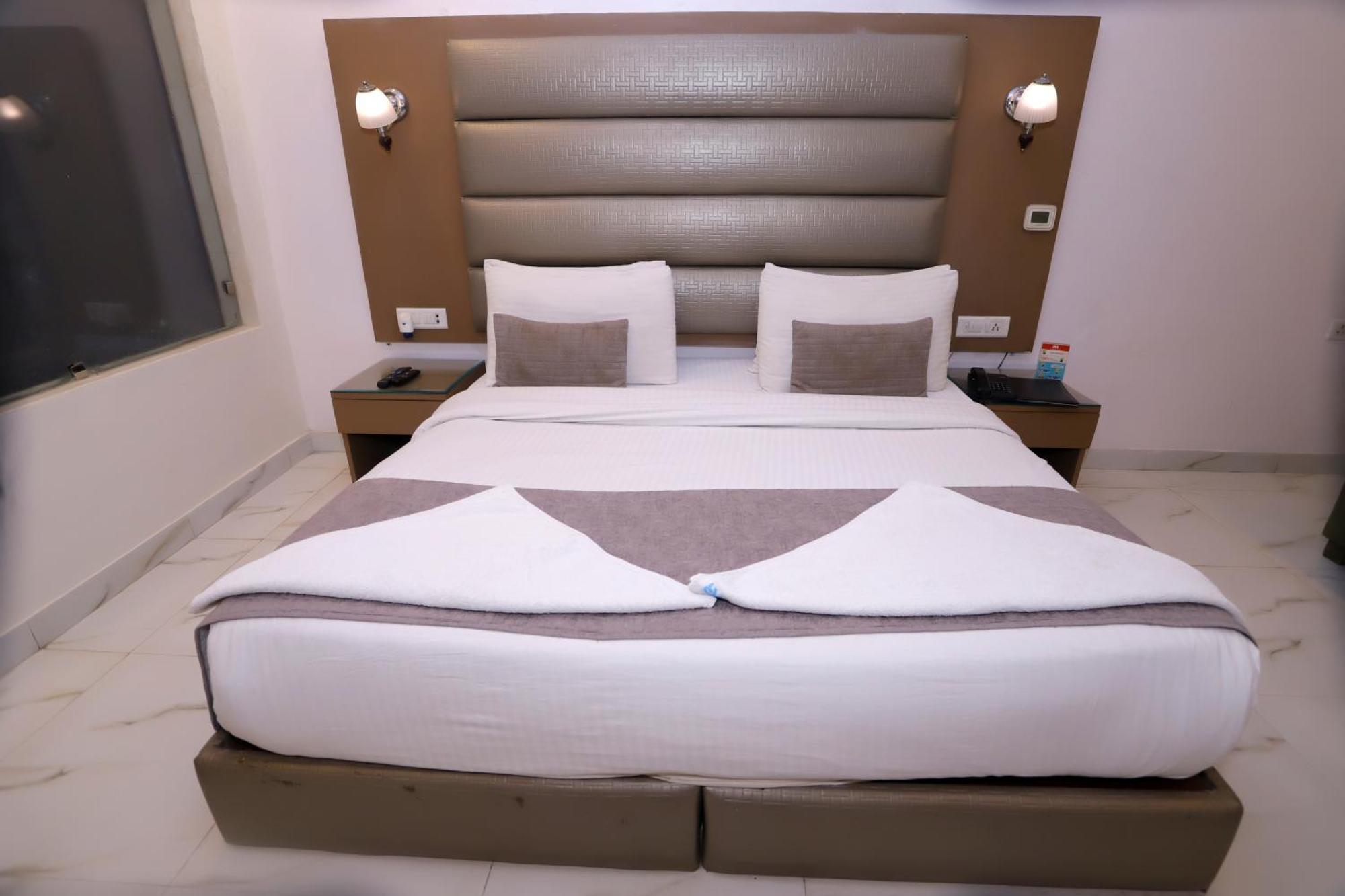 Hotel Pk Residency Noida Exterior photo