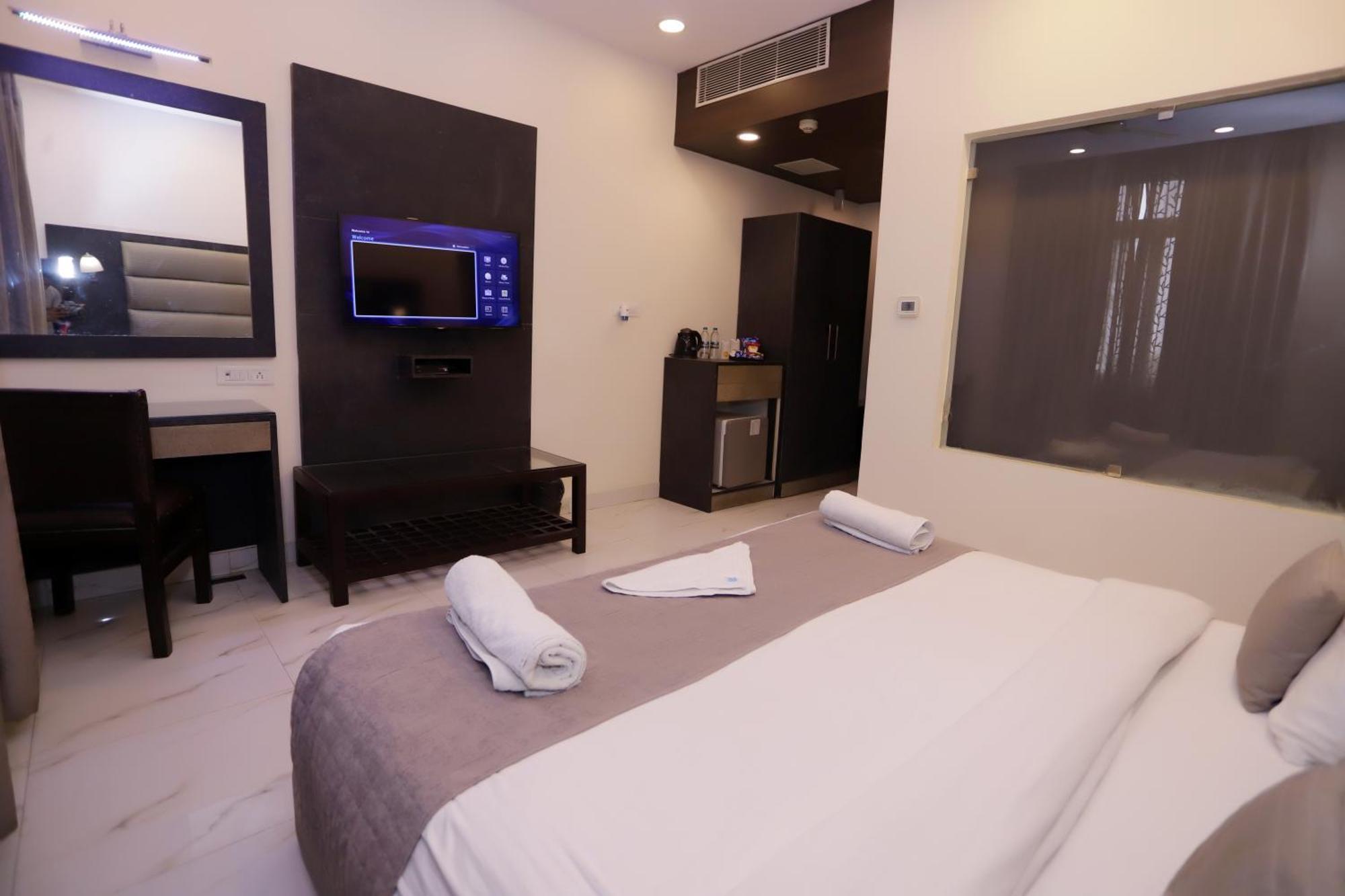 Hotel Pk Residency Noida Exterior photo