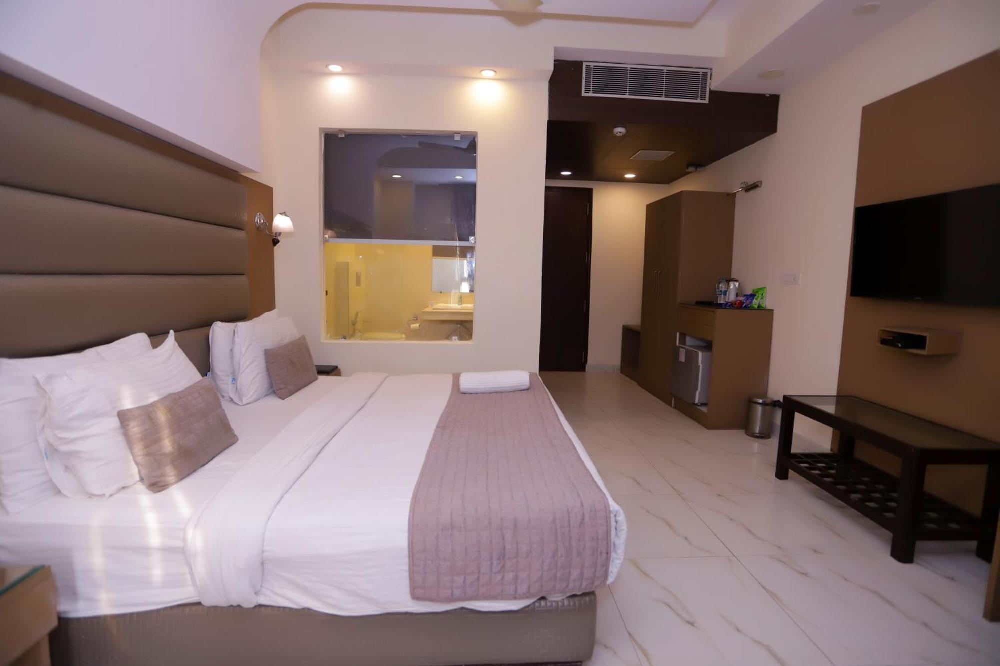 Hotel Pk Residency Noida Exterior photo