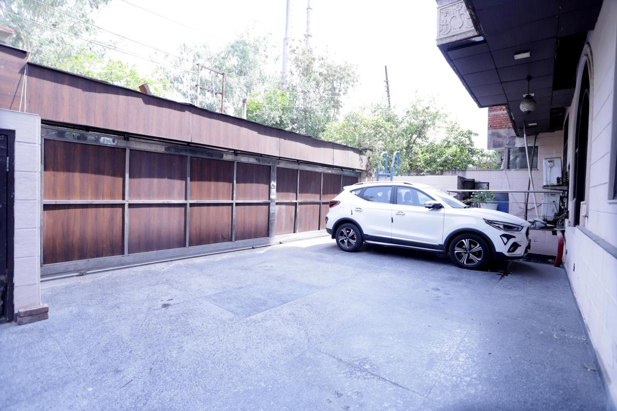 Hotel Pk Residency Noida Exterior photo