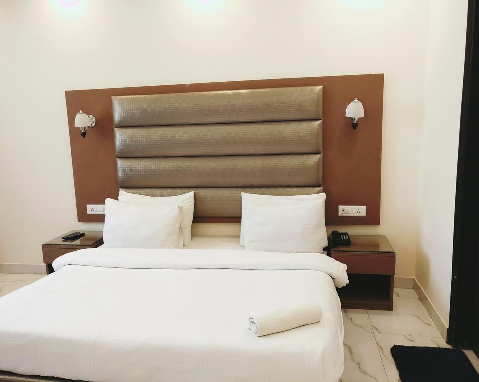 Hotel Pk Residency Noida Exterior photo